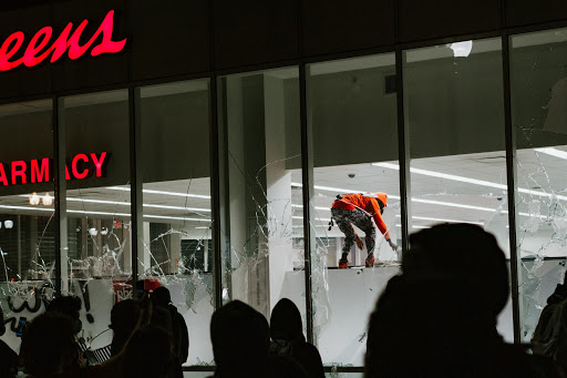 looting through walgreens windows