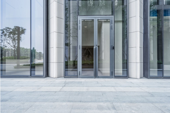 commercial-glass-exterior-security