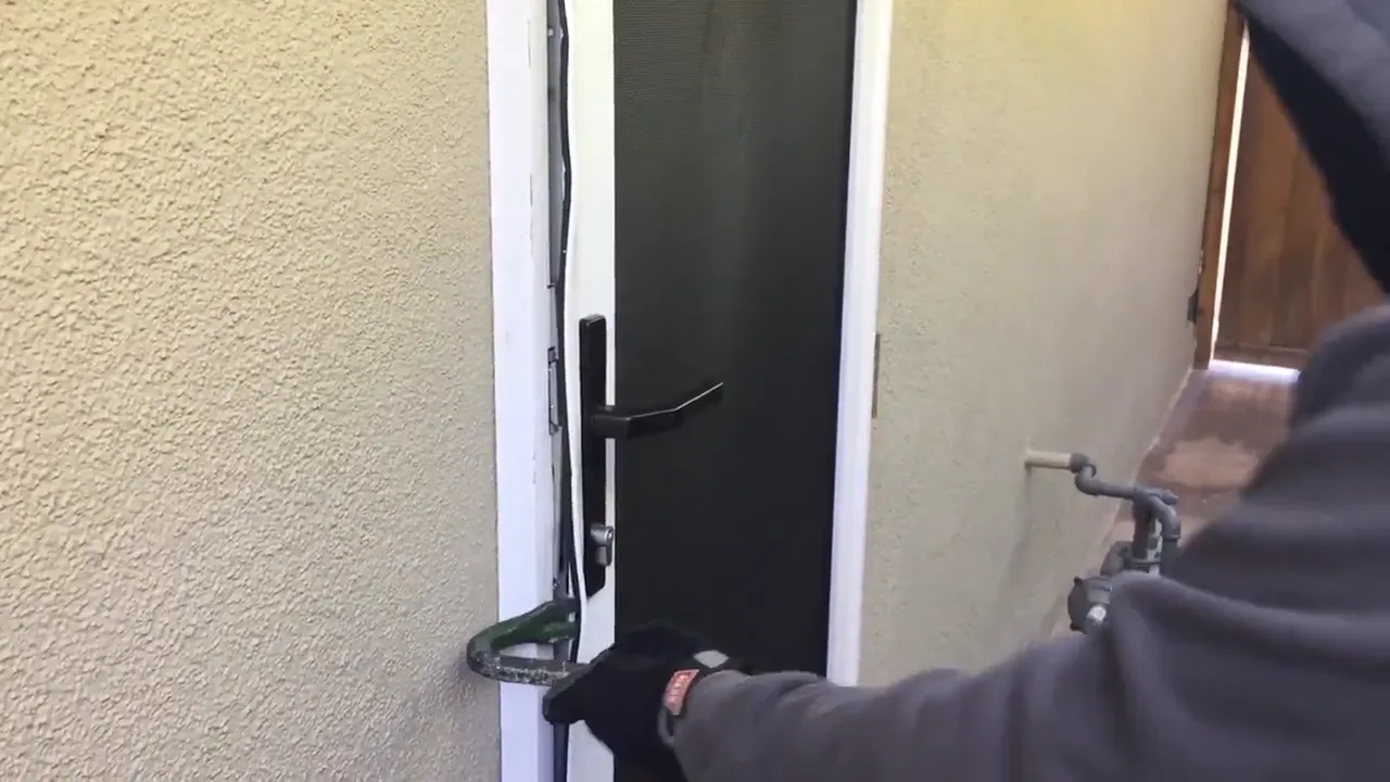 Security Screens Prevent Home Invasion Robbery