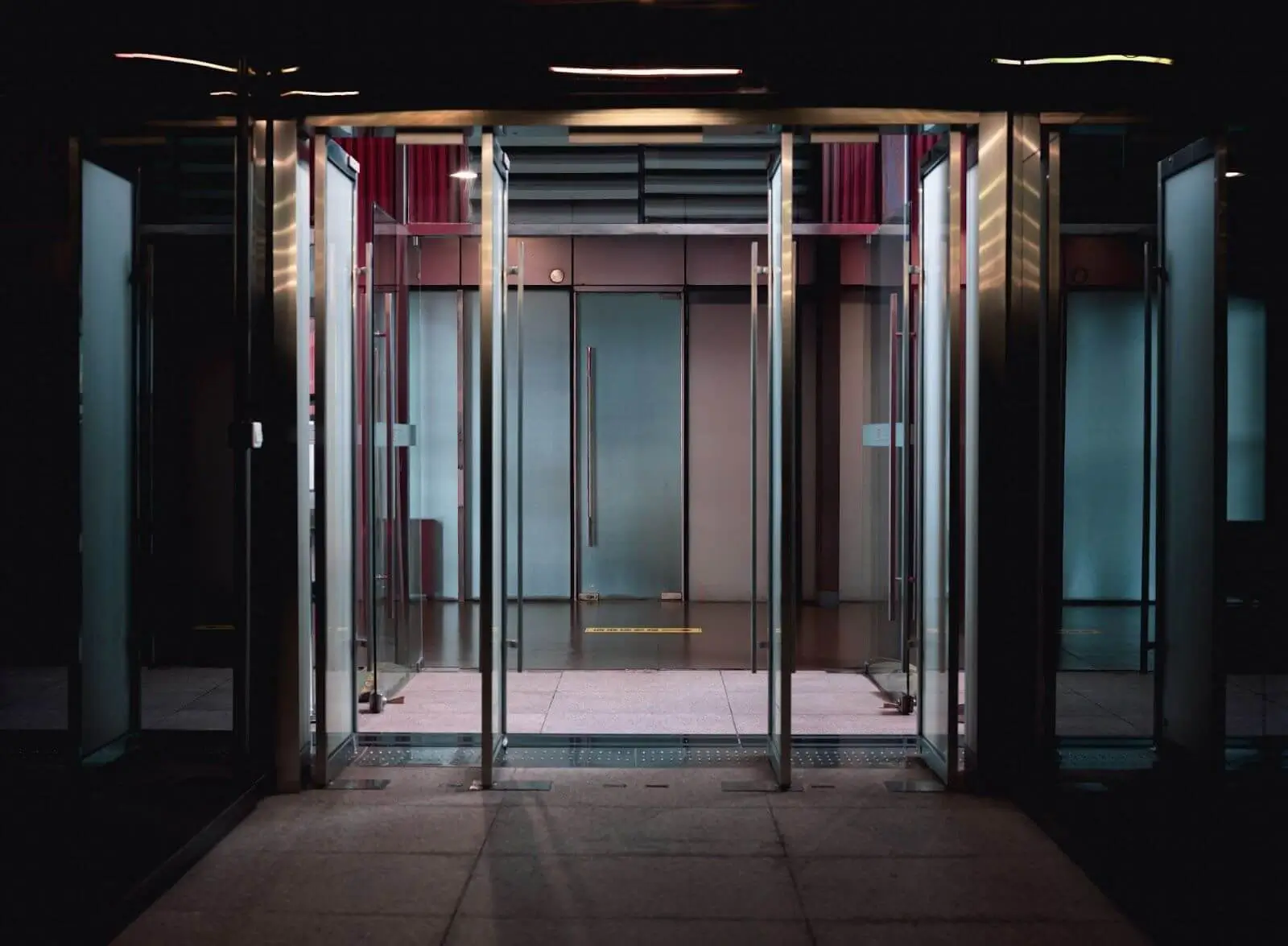 How Do Decorative Glass Doors Maximize Security?