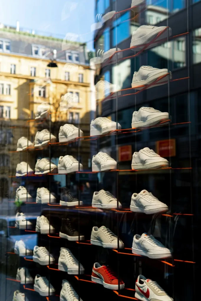 here are the must have components of physical retail security systems2