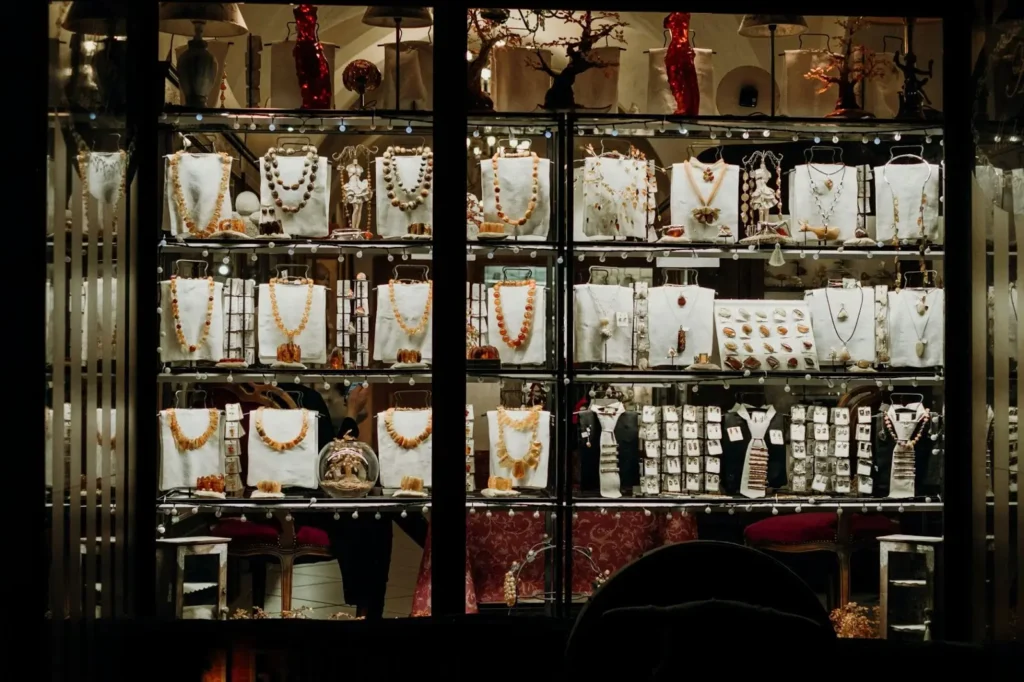 a guide to retail security glass systems for forced entry and theft prevention2