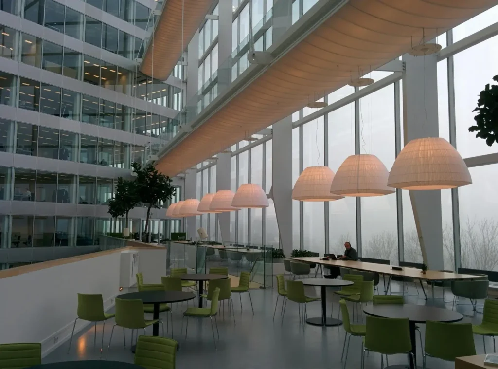 achieve bullet resistant custom glass facades with riot glass rg1 xl oversized glazing2