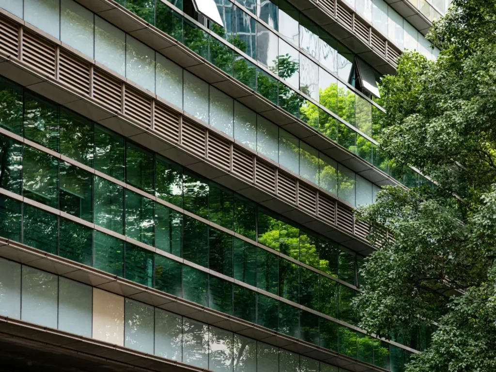 how does glass type affect building security0